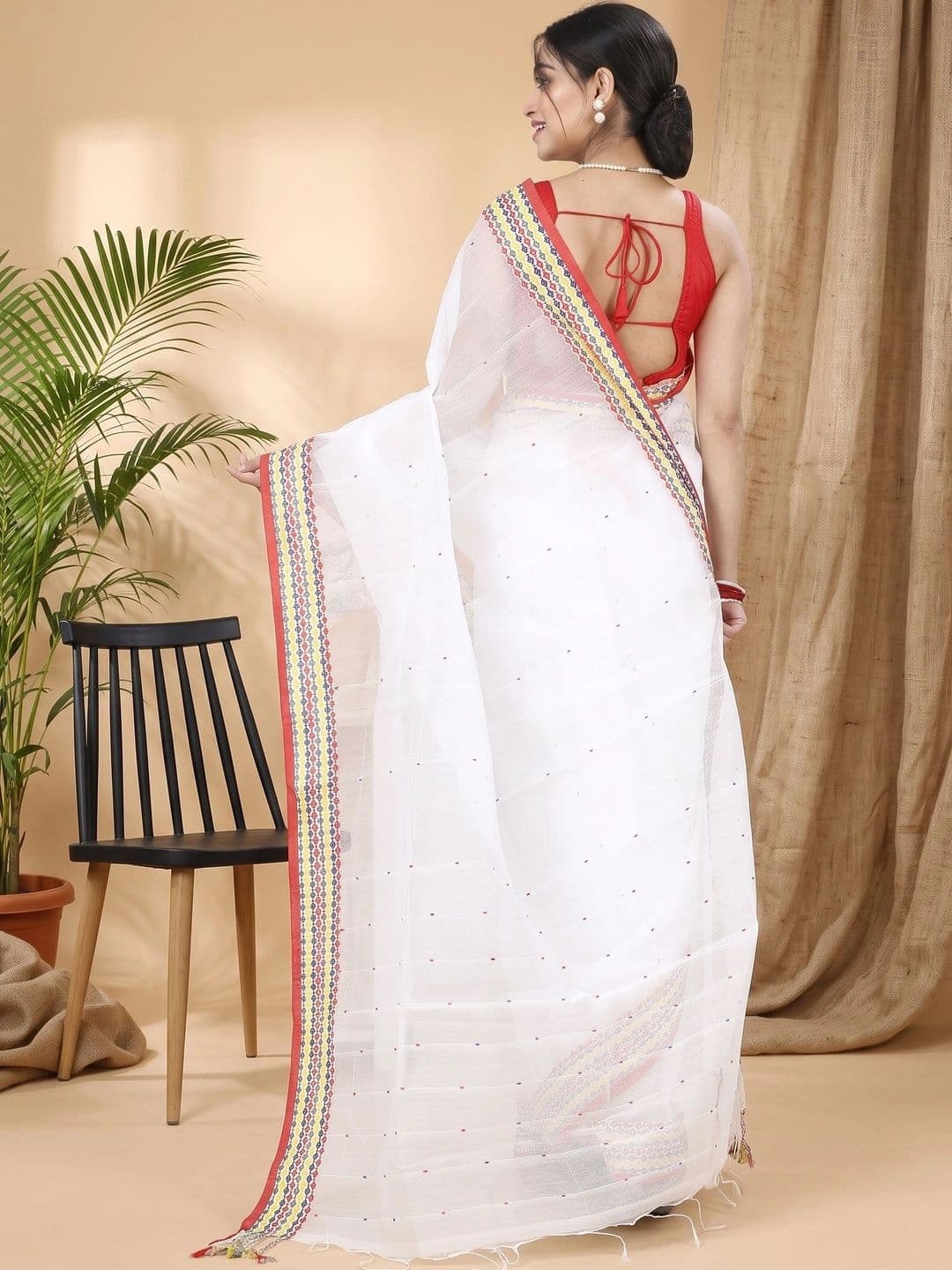 GitAsit Woven Design Embroidered Handloom Taant Saree thumbnail 4