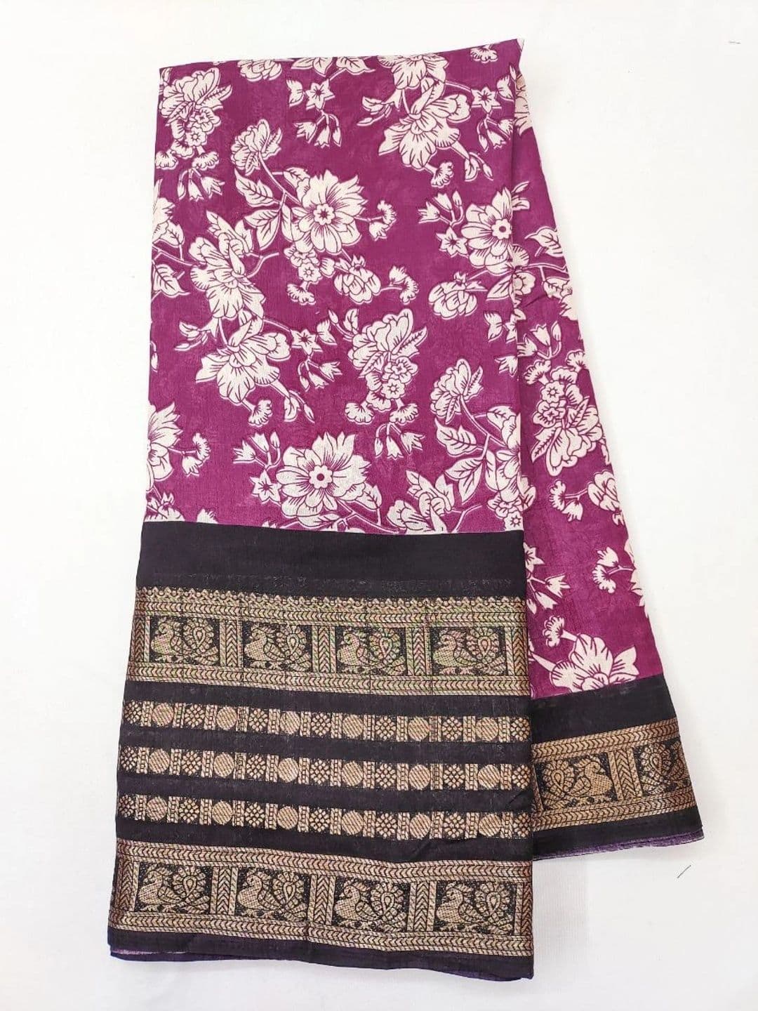 Owee Floral Zari Silk Blend Designer Saree thumbnail 3