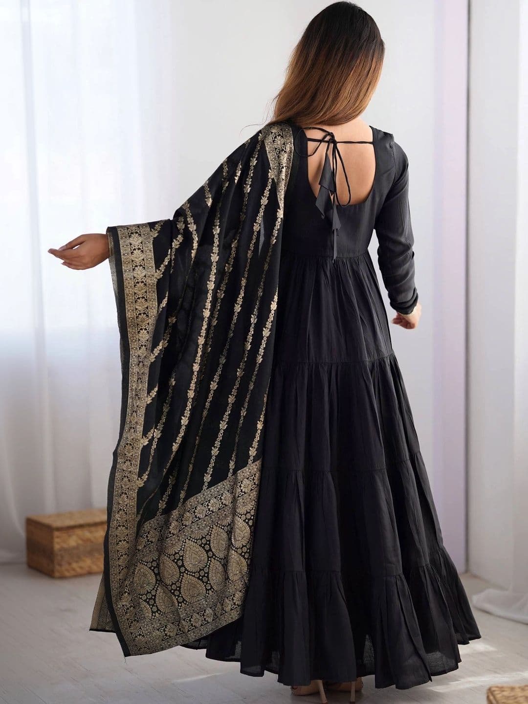 VASTRABELLA Women Ethnic Motifs Tiered Chanderi Silk Kurta with Trousers & With Dupatta thumbnail 4