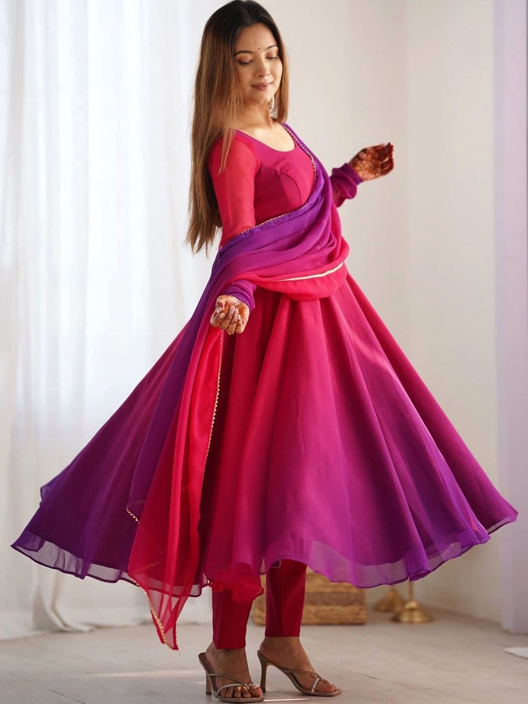 VASTRABELLA Women Ombre Dyed Regular Kurta with Trousers & With Dupatta thumbnail 2