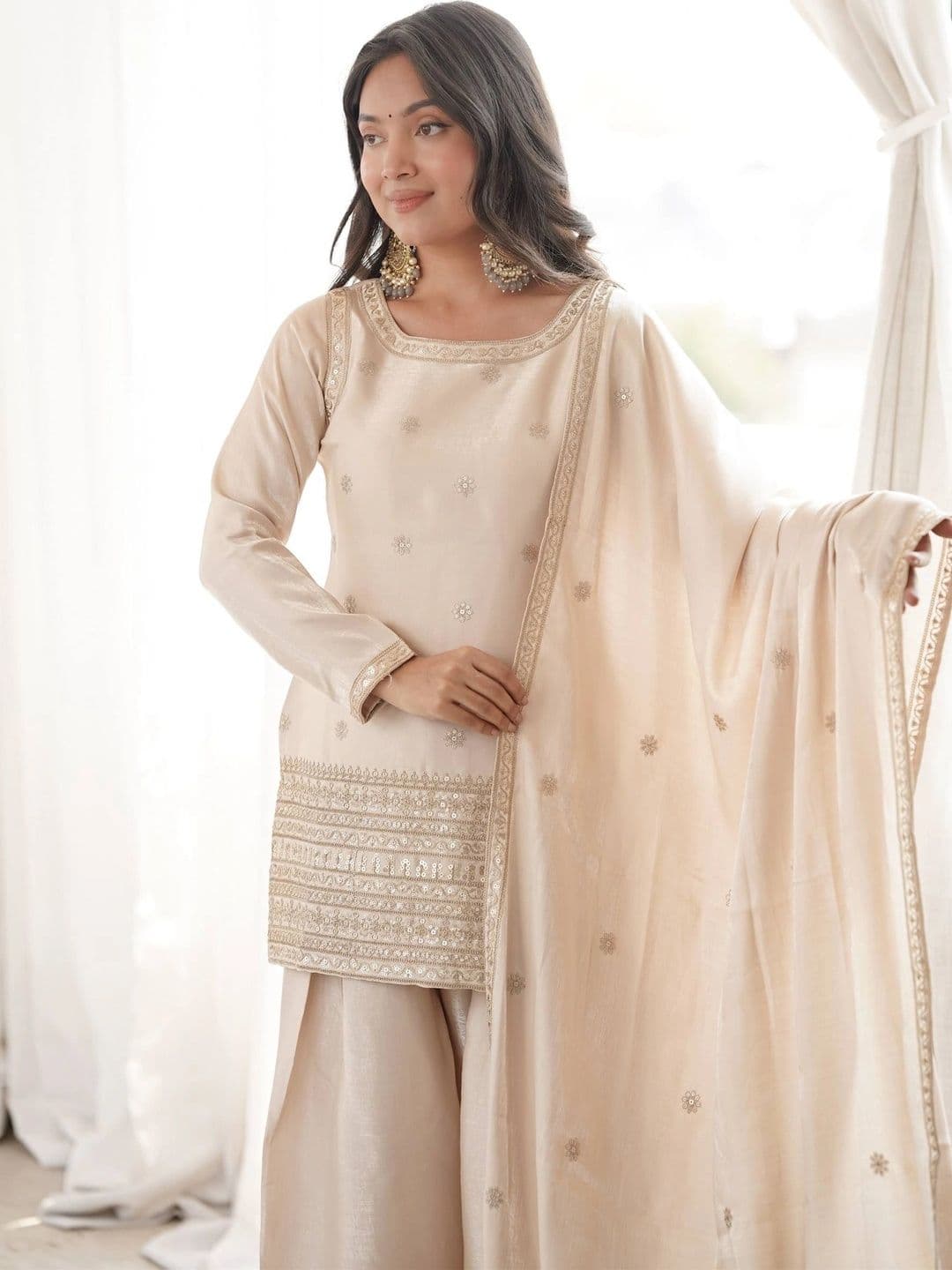 VASTRABELLA Women Ethnic Motifs Embroidered Regular Thread Work Kurta with Patiala & With Dupatta thumbnail 7