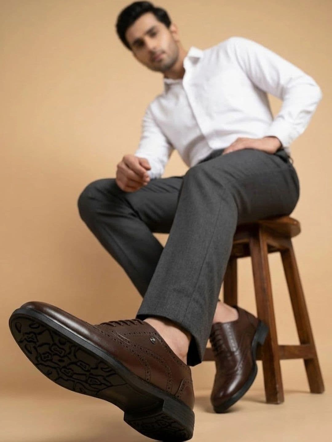 House of Pataudi Men Textured Round Toe Lace-Ups Brogues Formal Shoes thumbnail 5