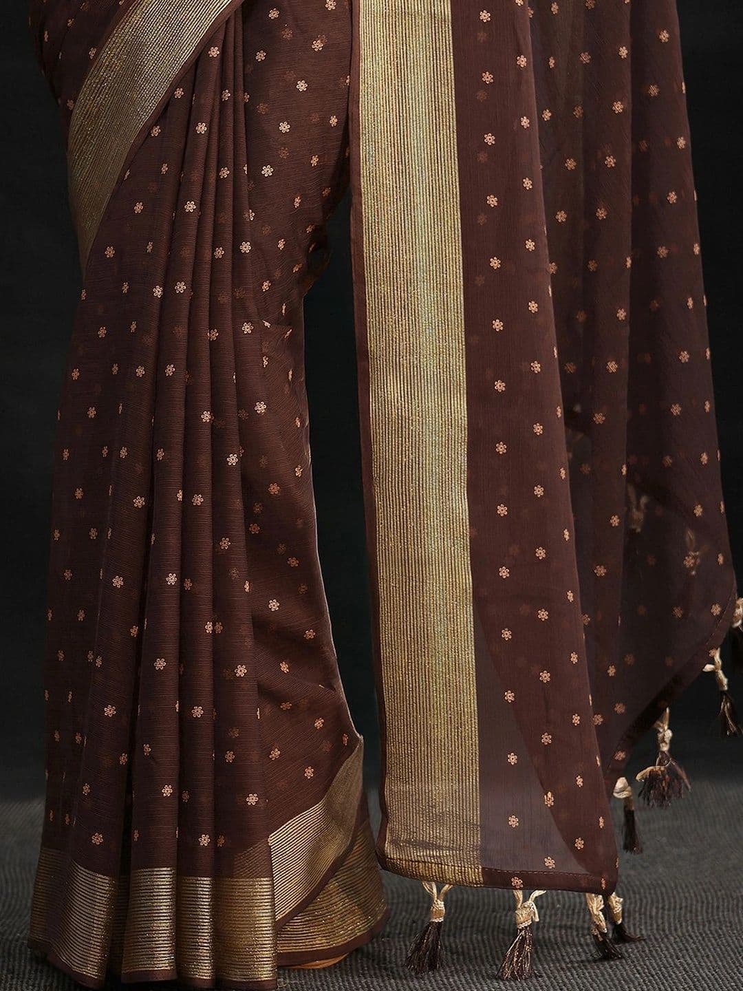 Libas Woven Design Zari Pure Chiffon Saree thumbnail 4