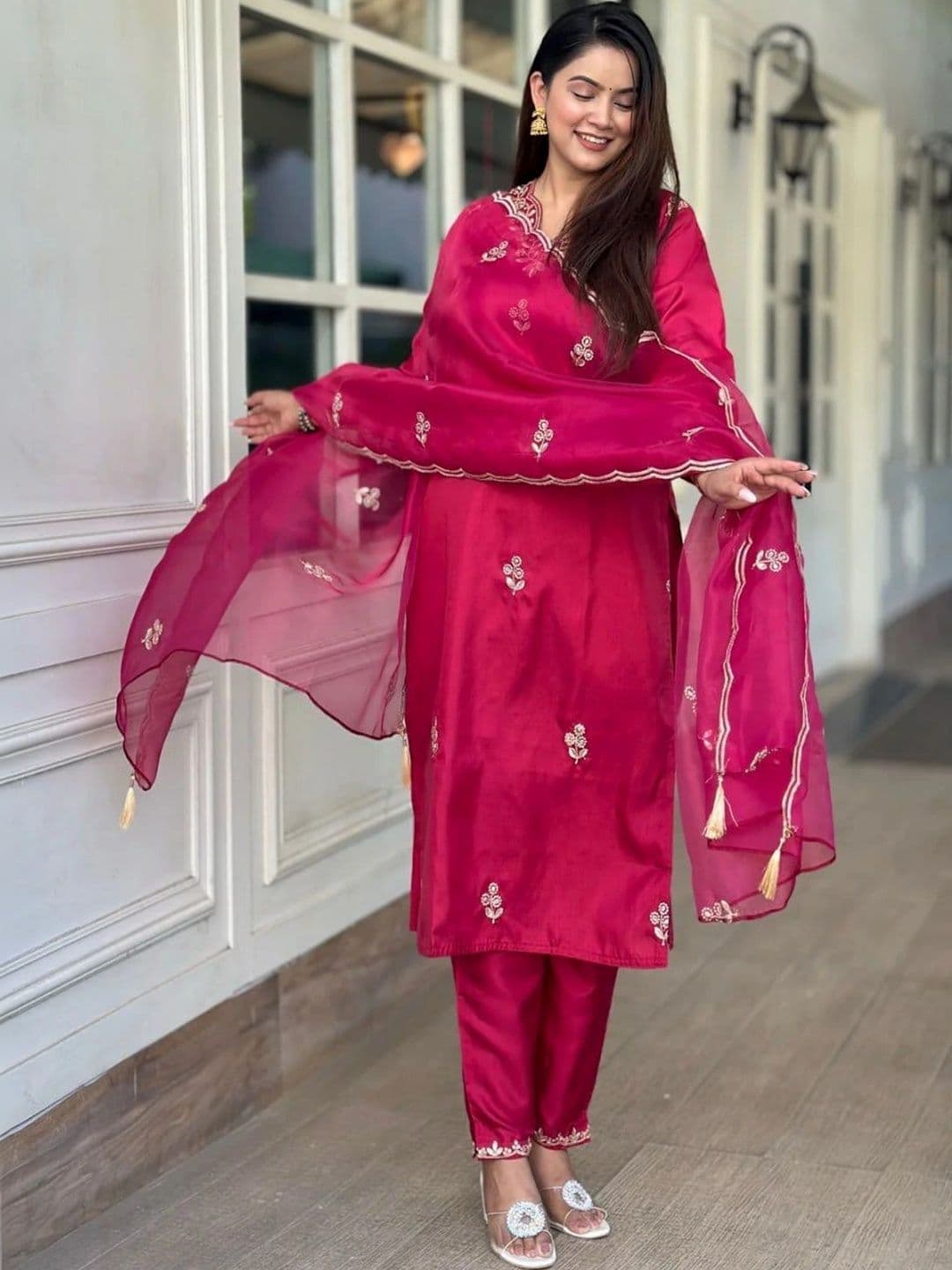 FIC FUSION CULTURE Women Ethnic Motifs Embroidered Regular Thread Work Kurta with Trousers & With Dupatta thumbnail 4