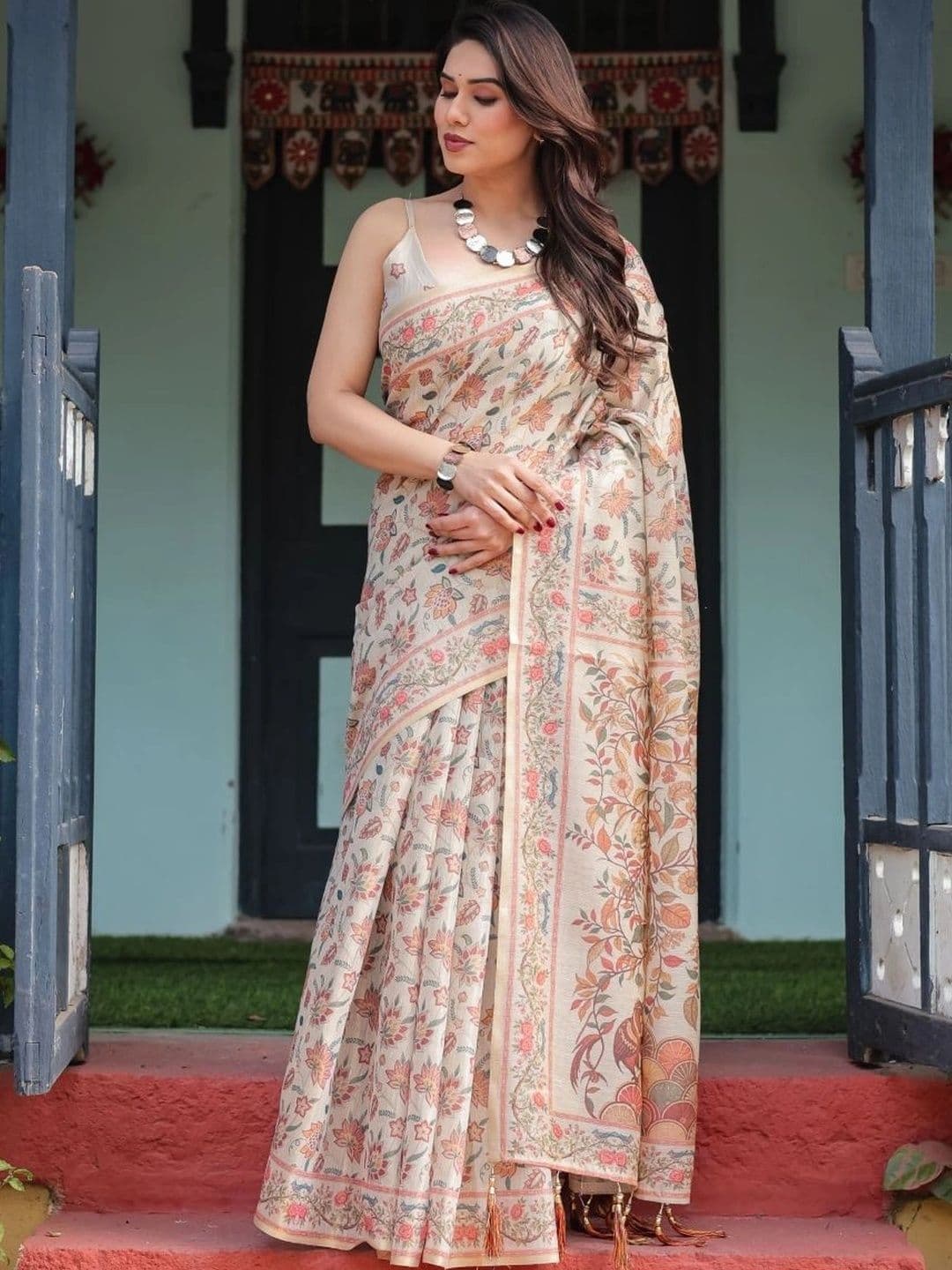 Suha Art Silk Saree thumbnail 2