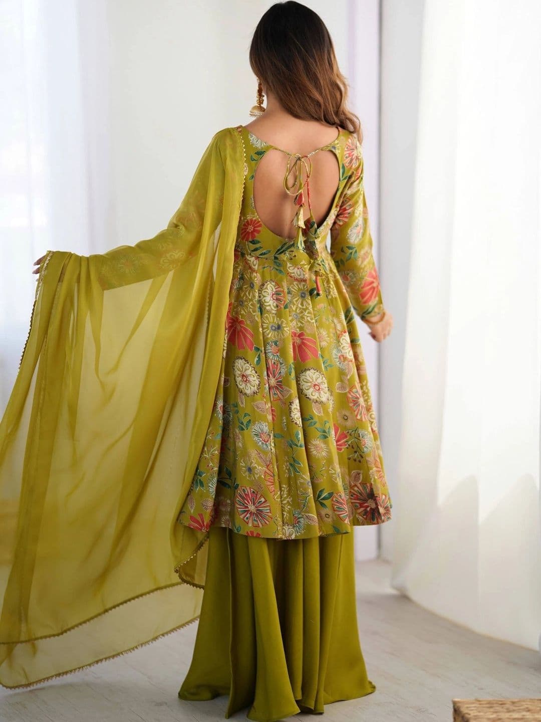 VASTRABELLA Women Floral Printed Empire Chanderi Silk Kurta with Sharara & With Dupatta thumbnail 3