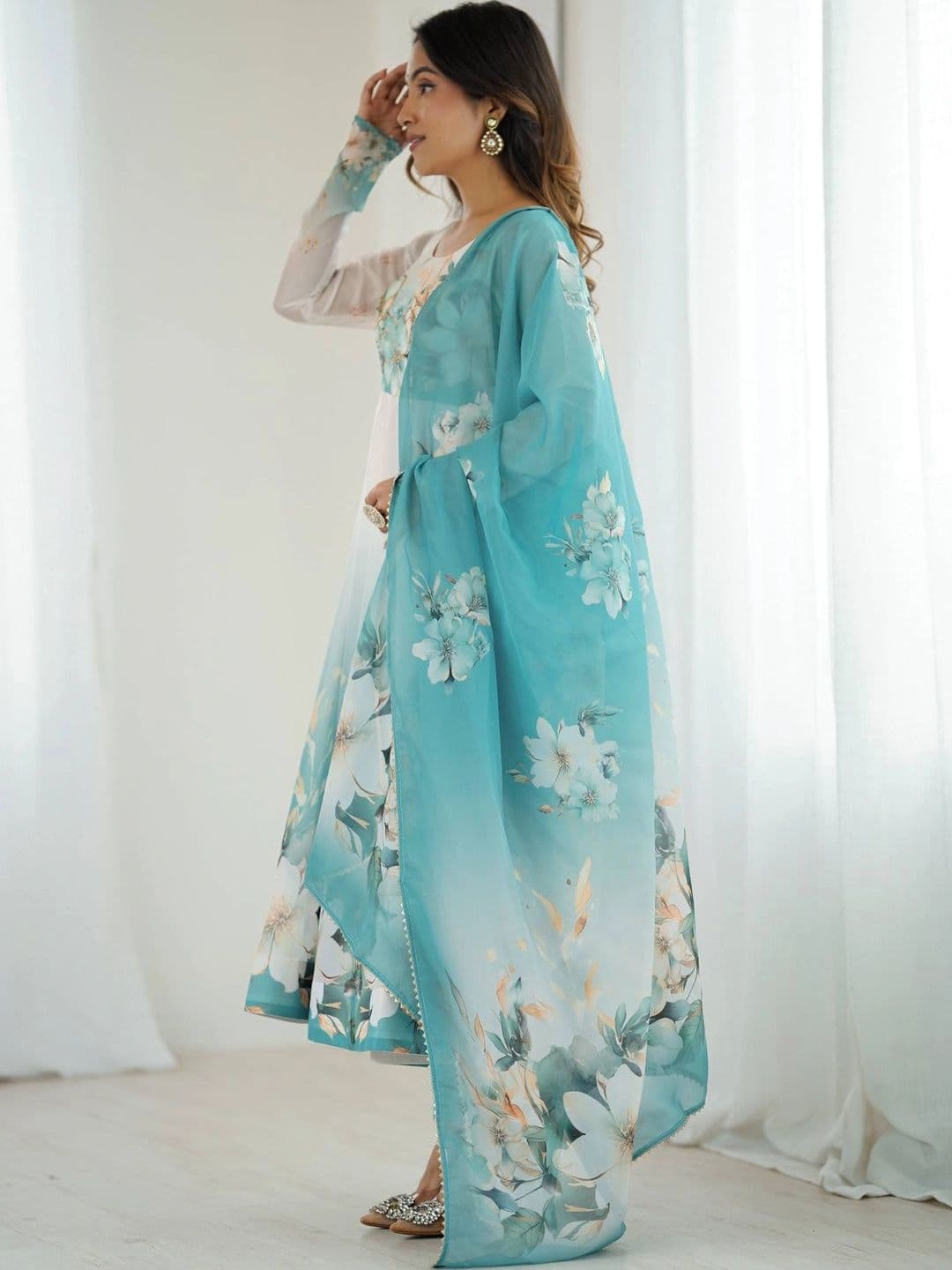 VASTRABELLA Women Floral Printed Empire Kurta with Trousers & With Dupatta thumbnail 4