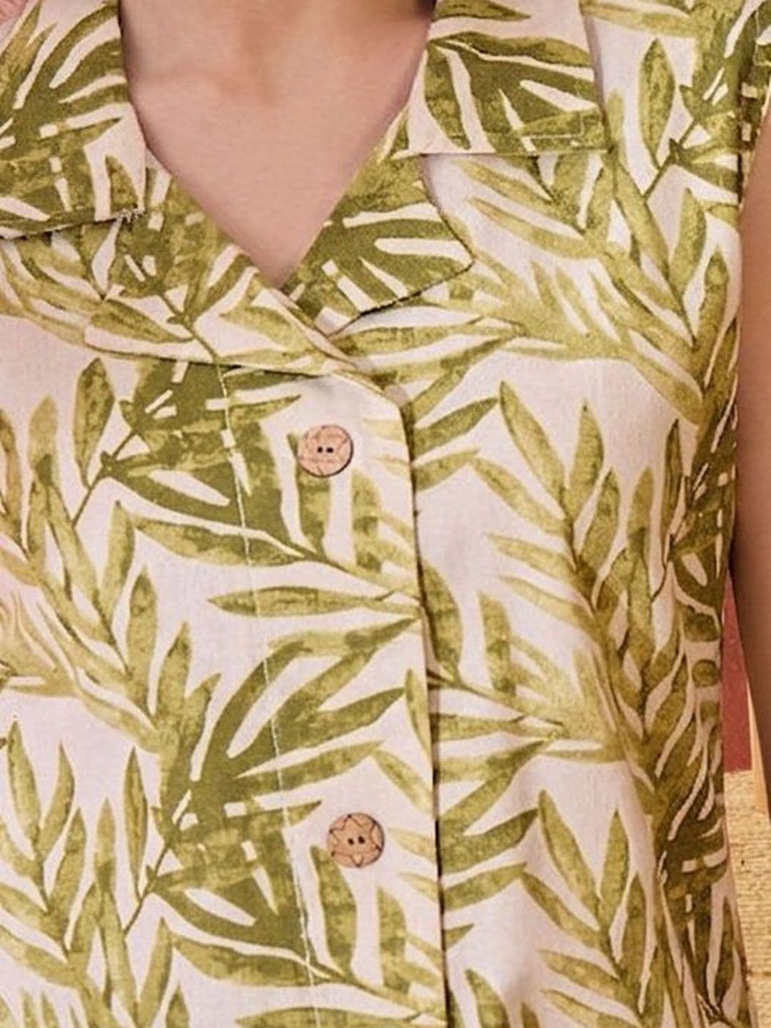 Sangria Women Printed Shirt Collar Button Detailing Kurta Set thumbnail 4