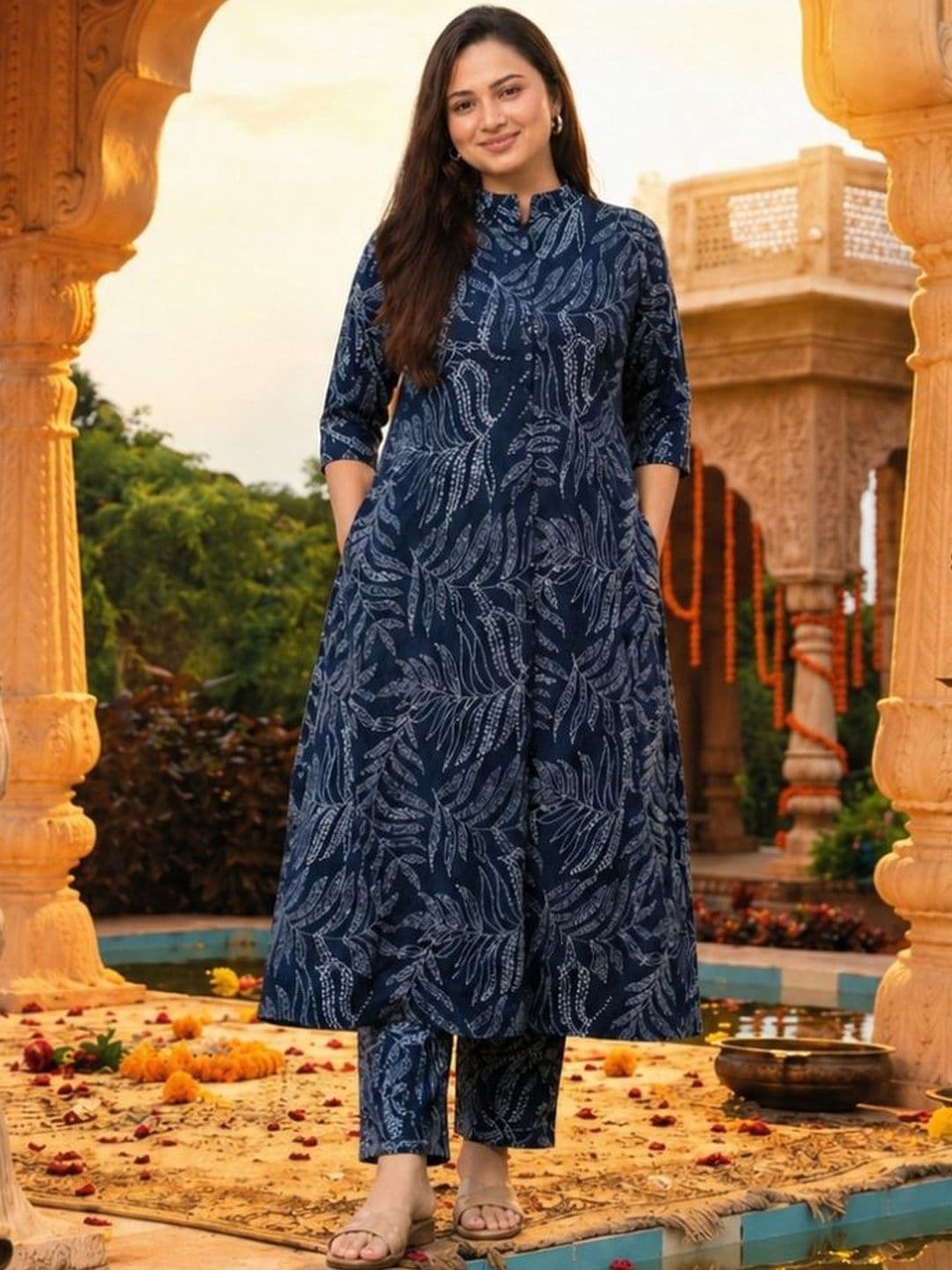 Klere Women Ethnic Motifs Printed Regular Kurta with Palazzos thumbnail 3