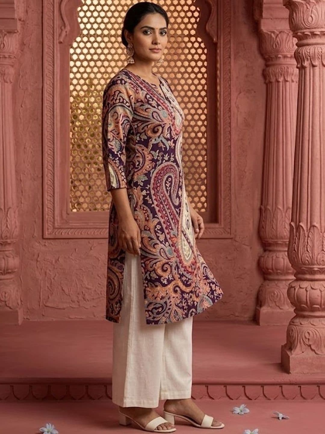 NAVYAAZRI Women Paisley Printed Kurta thumbnail 4