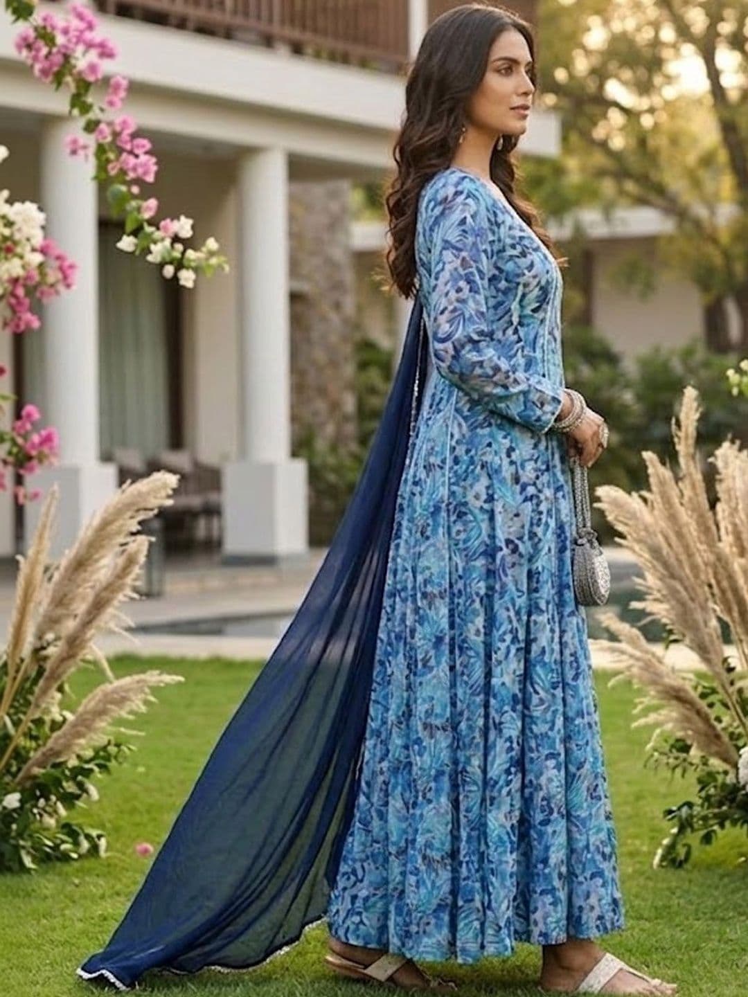 AADVIKA Women Floral Printed Floral Georgette Blend Anarkali Kurta thumbnail 2