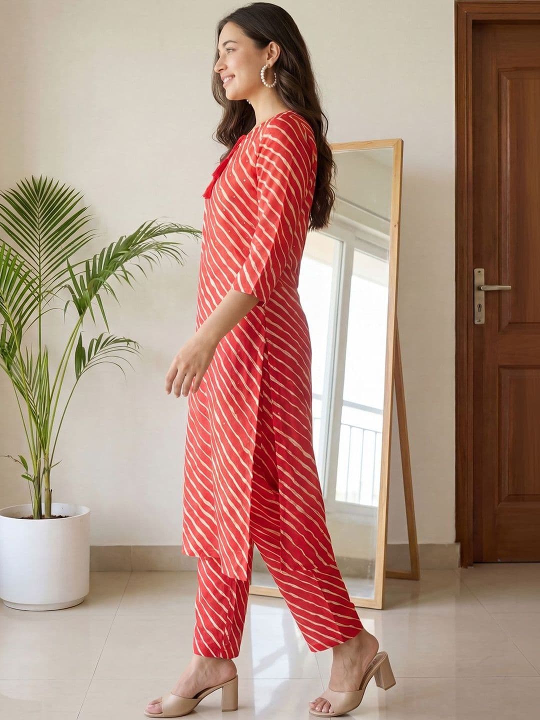Indo Era Women Printed Regular Kurta with Trousers thumbnail 6