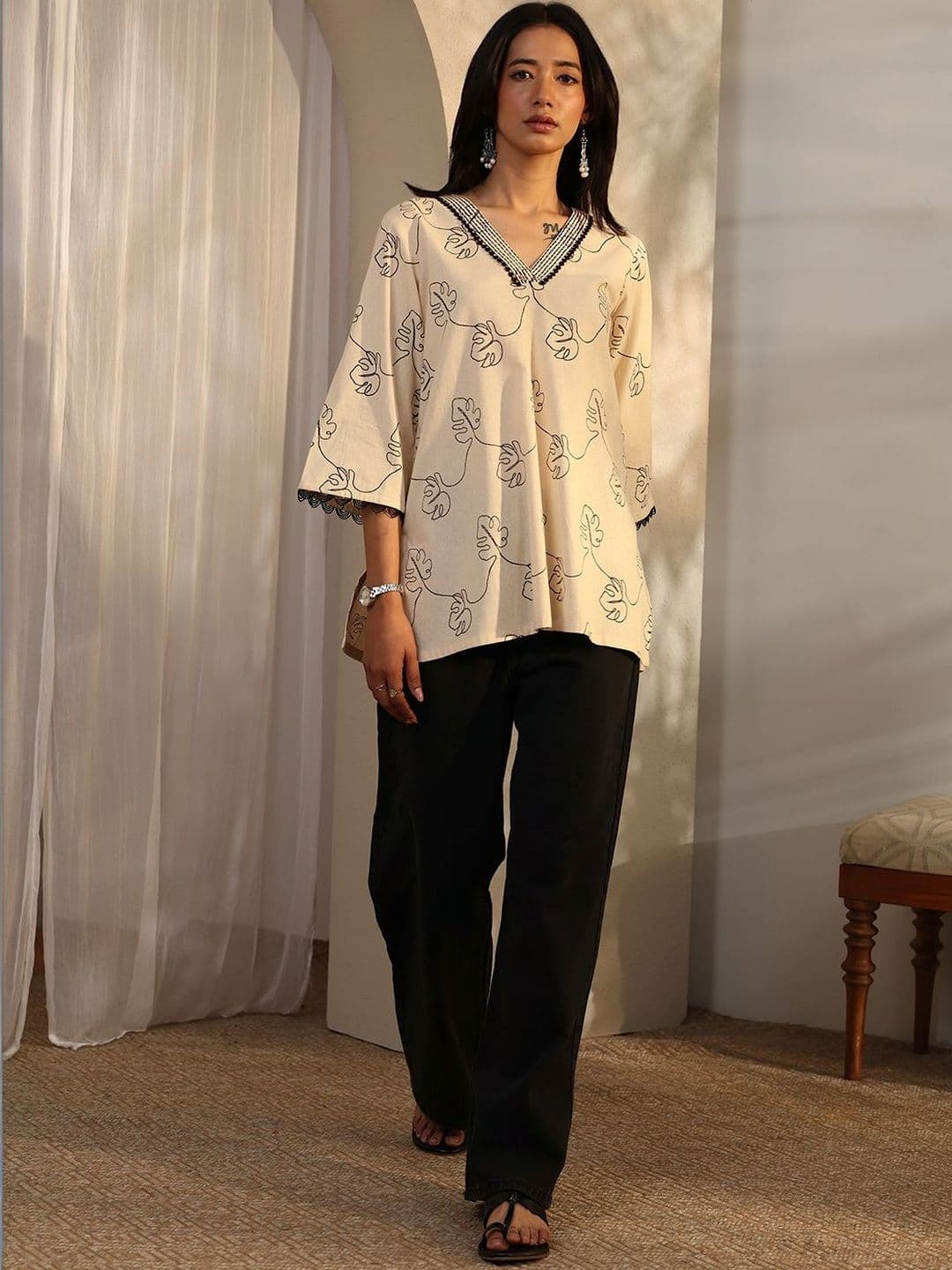 Libas Women Off White Printed Cotton Straight Short Kurti thumbnail 5