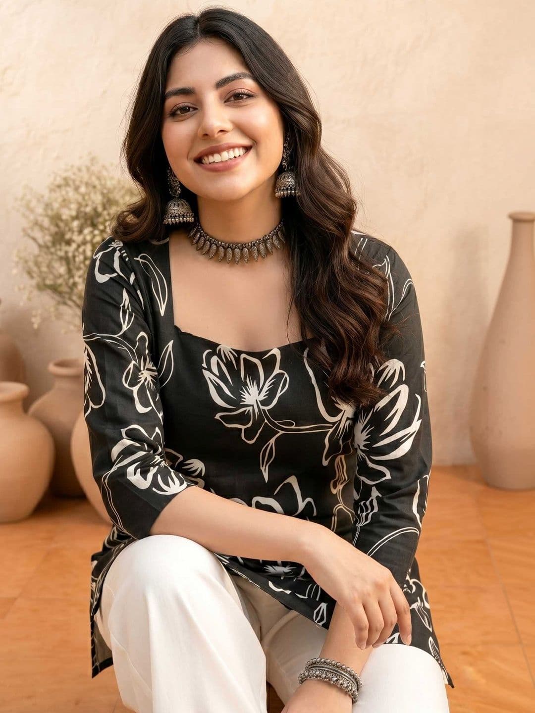Sangria Floral Printed Pure Cotton Square Neck Straight Kurtis thumbnail 3