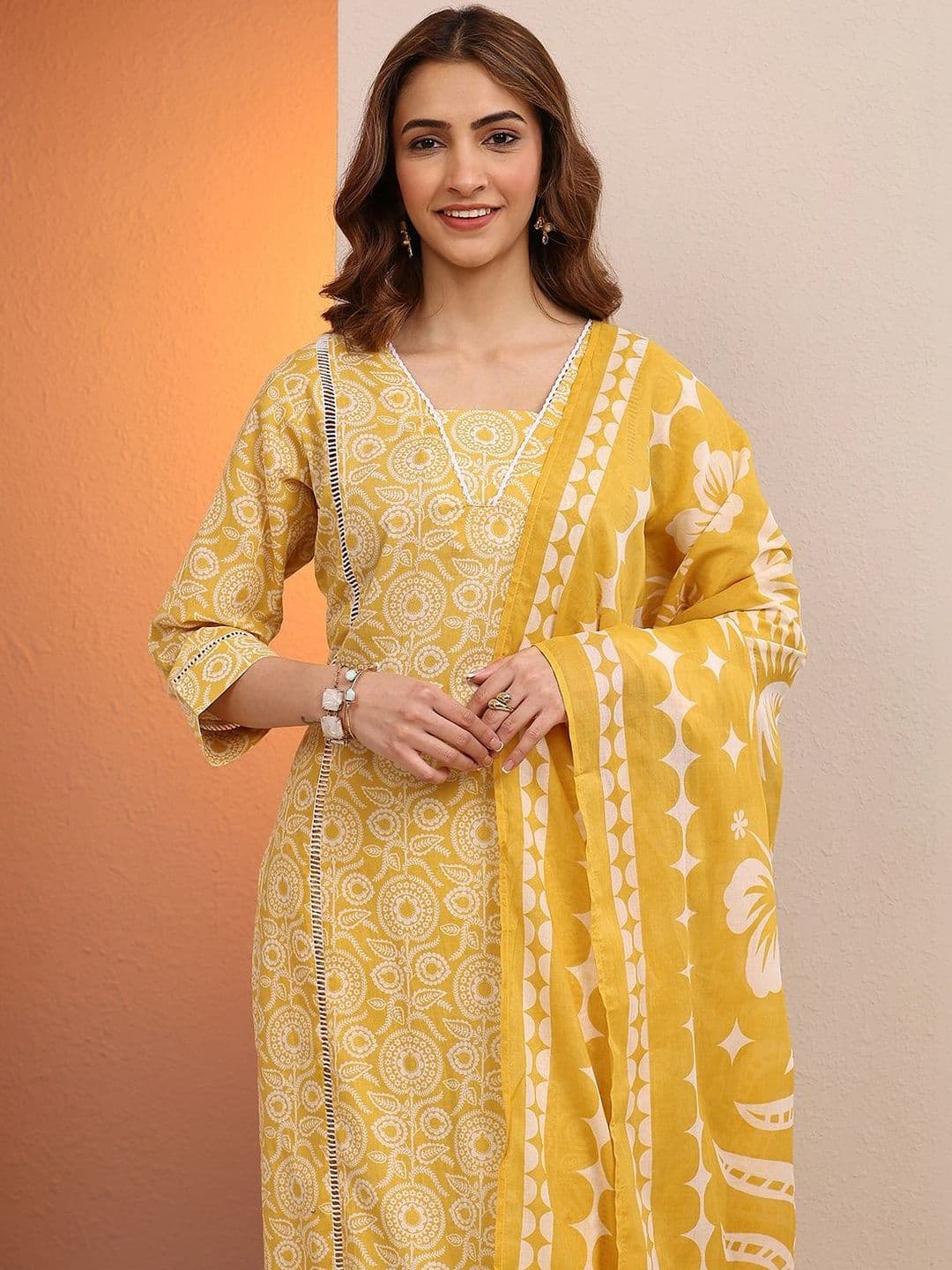 Libas Women Ethnic Motifs Printed Regular Kurta with Trousers & With Dupatta thumbnail 4