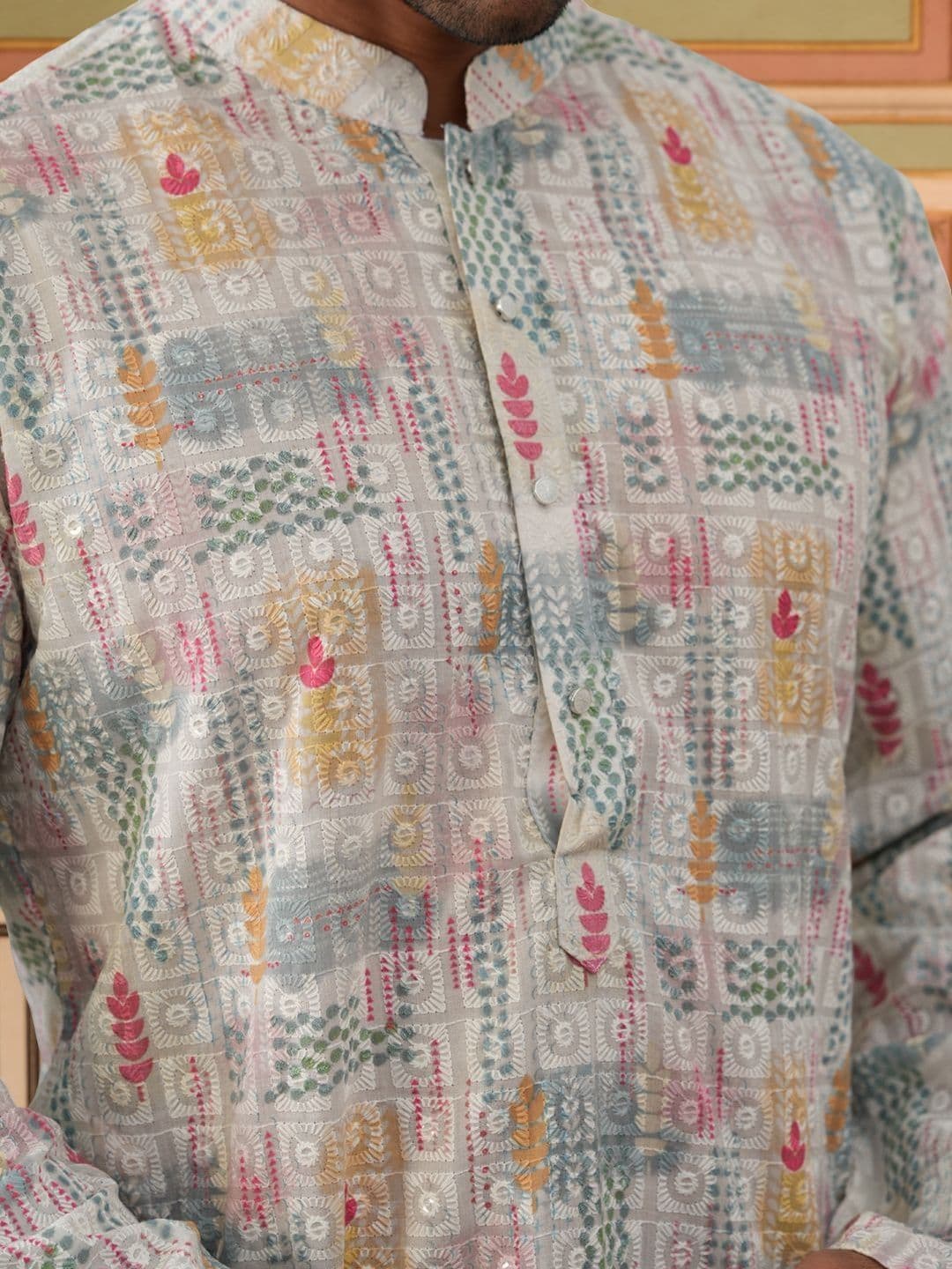 Jompers Men Printed Sequinned Kurta thumbnail 2
