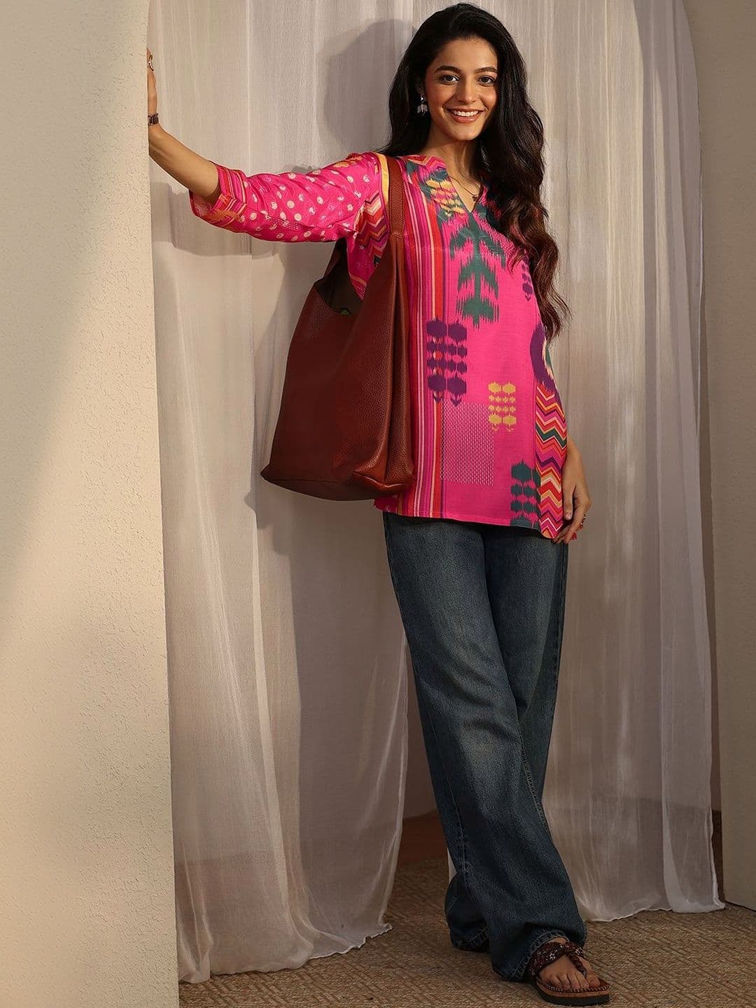 Libas Women Pink Printed Muslin Straight Short Kurti thumbnail 2