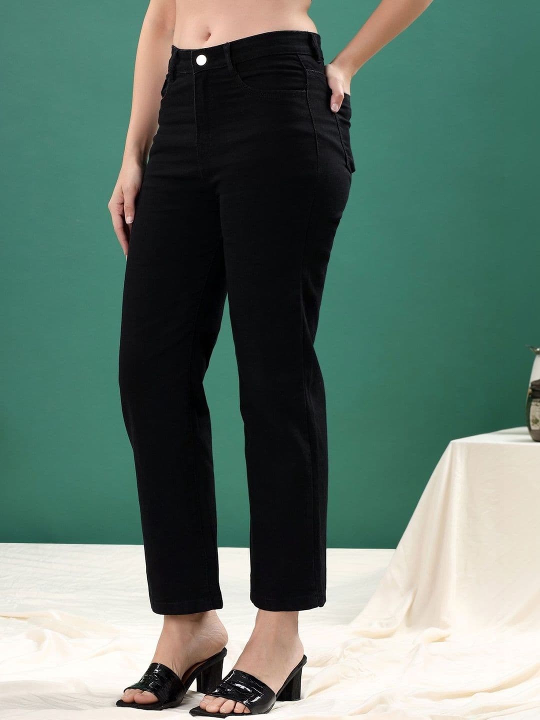 The Roadster Lifestyle Co Women High Rise No Fade Clean Look Straight Fit Jeans thumbnail 2