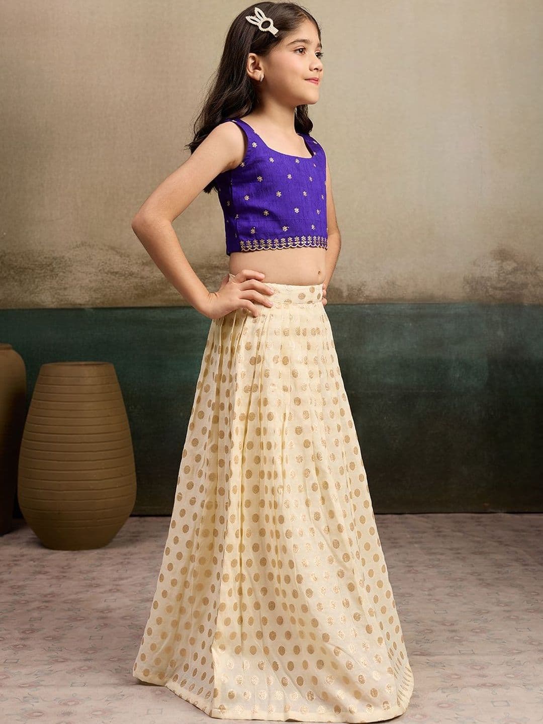 KALINI Girls Embellished Thread Work Foil Print Ready to Wear Lehenga & thumbnail 3