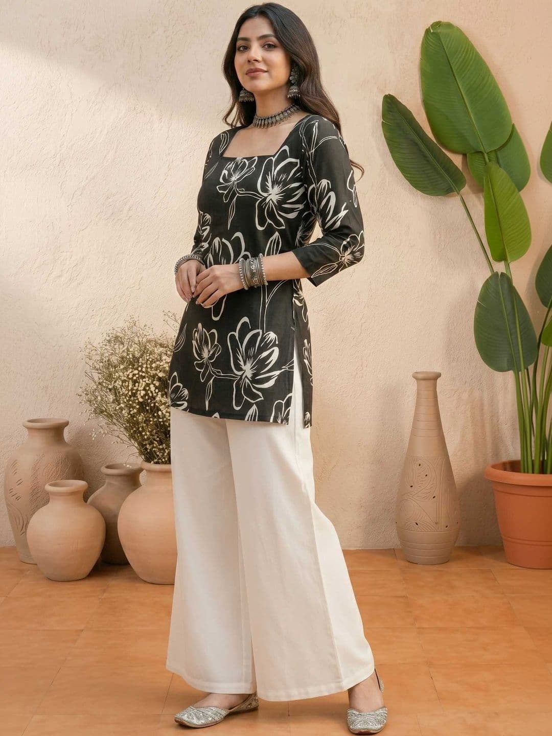 Sangria Floral Printed Pure Cotton Square Neck Straight Kurtis thumbnail 5
