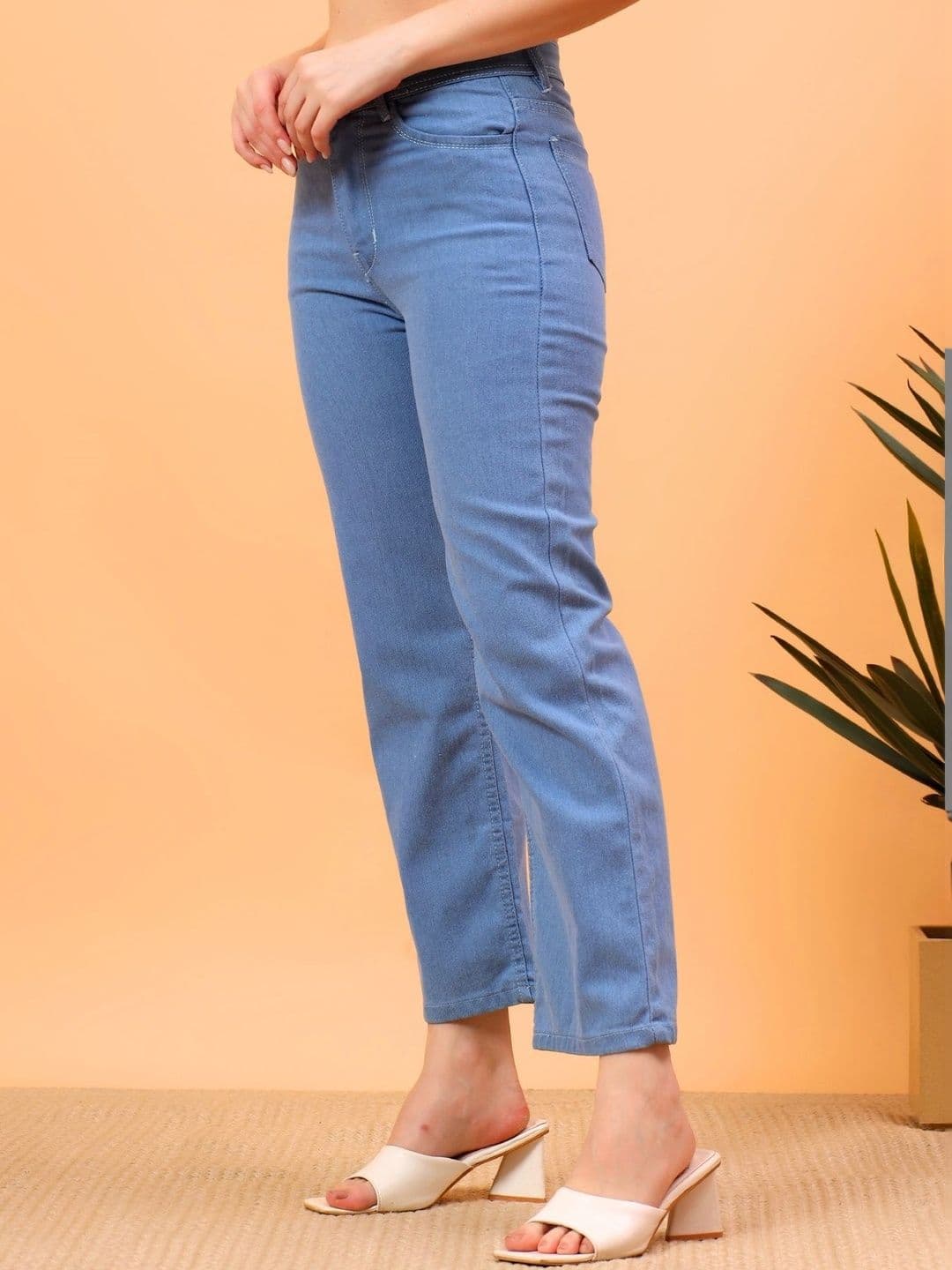 The Roadster Lifestyle Co Women High Rise No Fade Clean Look Straight Fit Jeans thumbnail 4