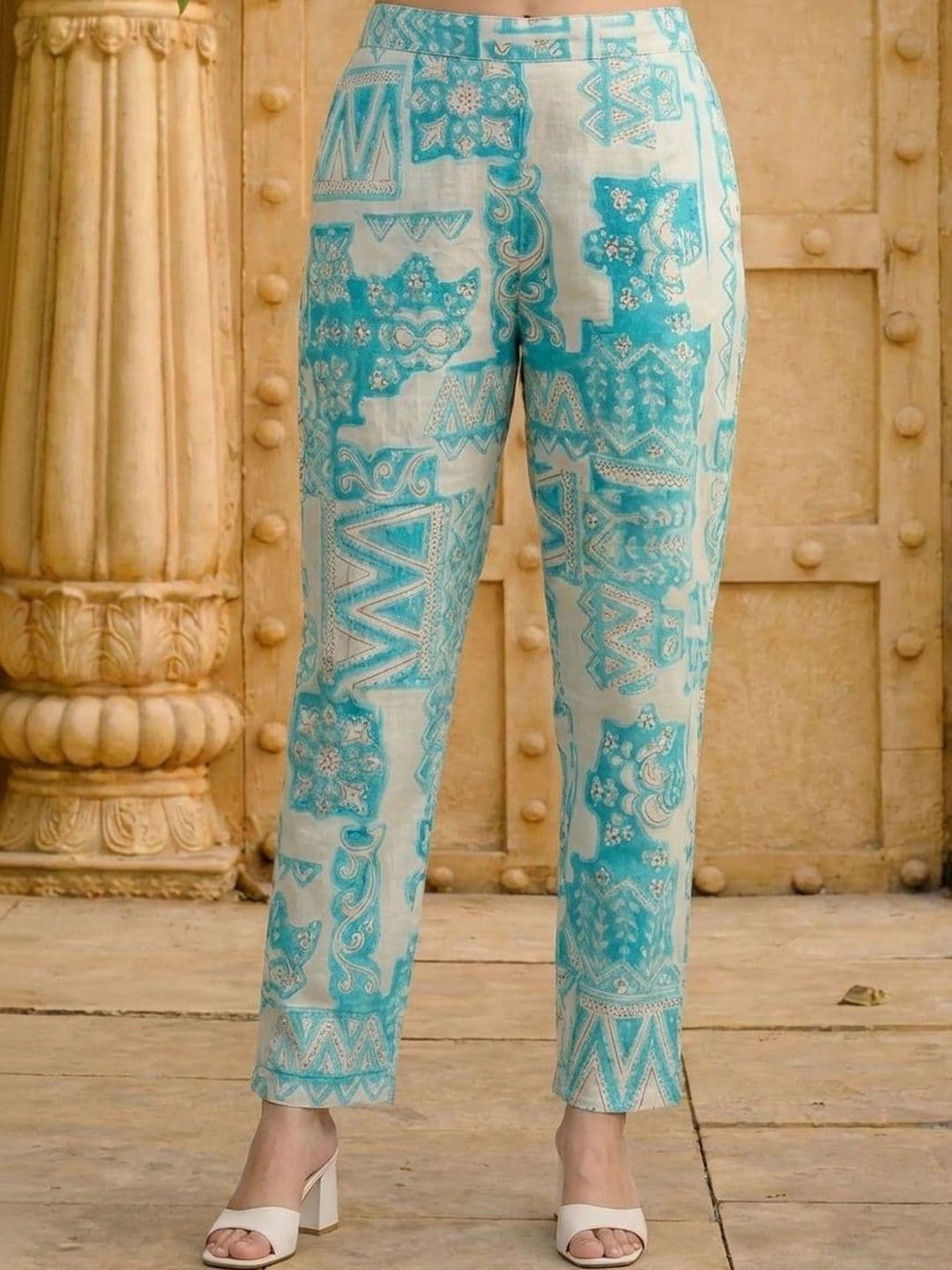 AANVI Bohemian Cotton Printed Tunic with Trousers thumbnail 3
