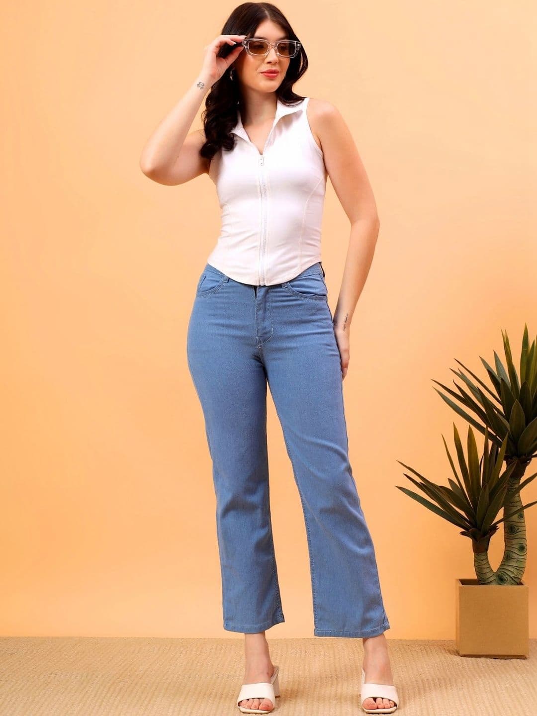 The Roadster Lifestyle Co Women High Rise No Fade Clean Look Straight Fit Jeans - view 1