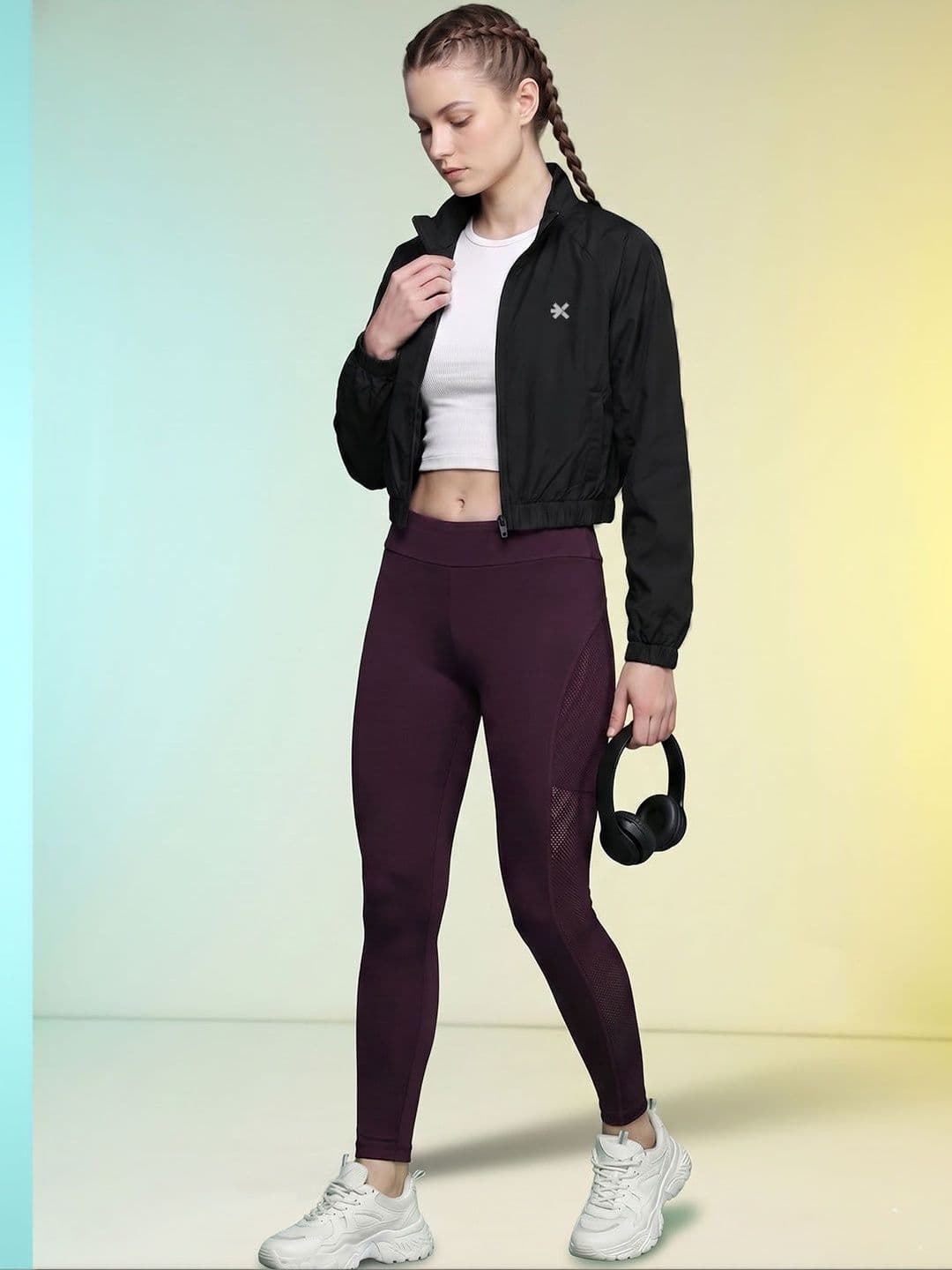 HRX by Hrithik Roshan Women Brand Logo Lightweight Crop Training or Gym Sporty Jacket thumbnail 3