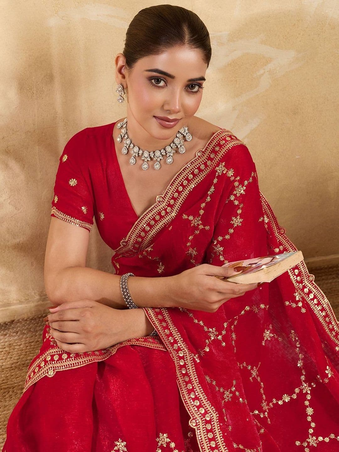 HERE&NOW Ethnic Motifs Embroidered Jimmy Choo Organza Saree With Unstitched Blouse thumbnail 5