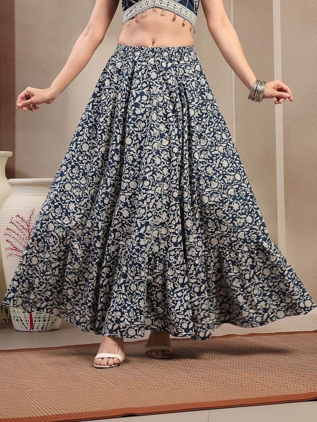 Sangria Women Pure Cotton Cotton Cambric Floral Maxi Flared Skirt - view 1