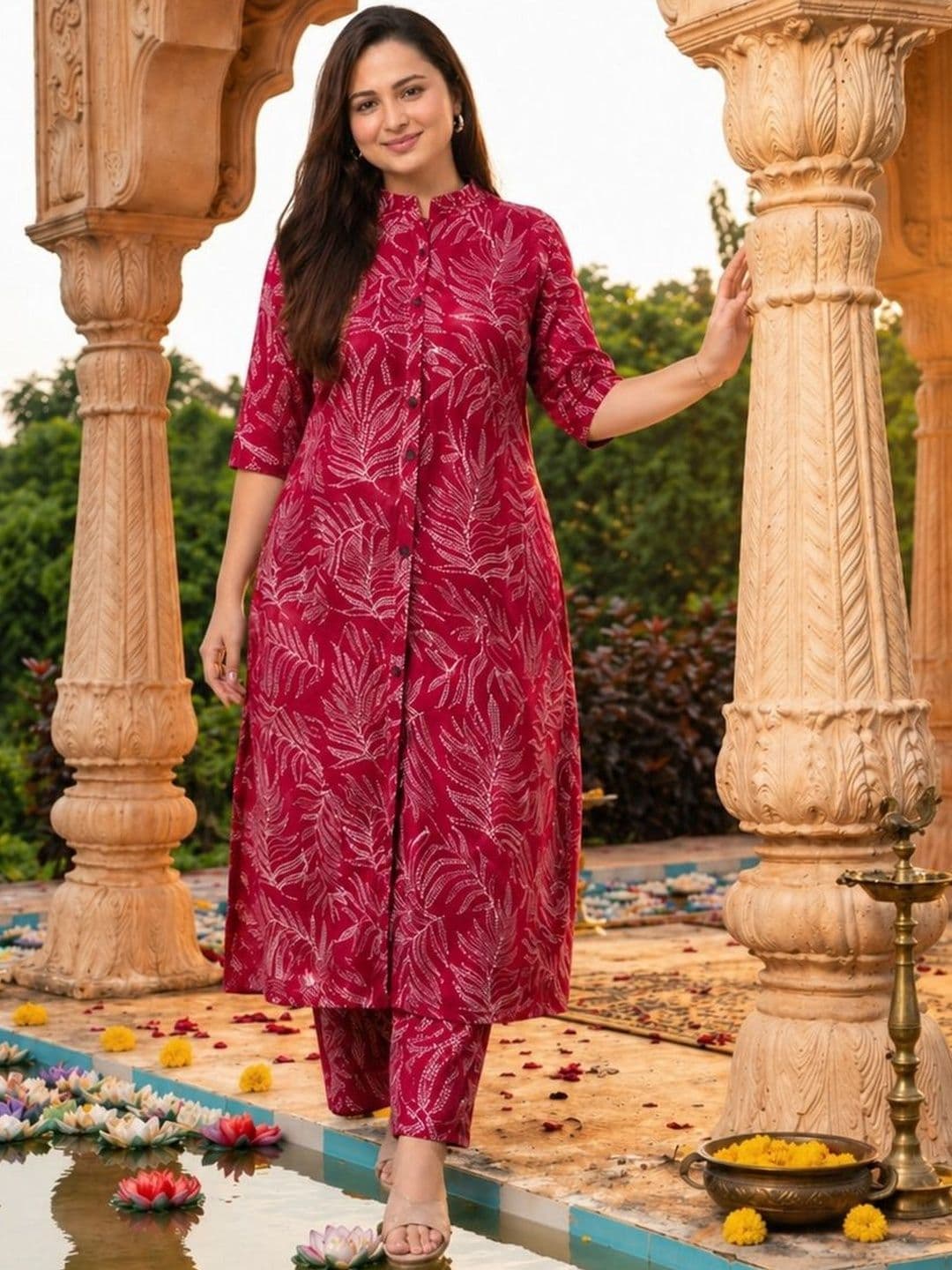 Klere Women Ethnic Motifs Printed Regular Kurta with Trousers thumbnail 4
