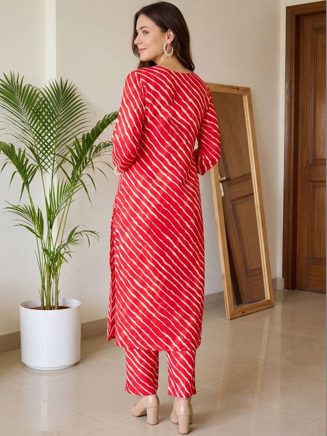 Indo Era Women Printed Regular Kurta with Trousers thumbnail 2