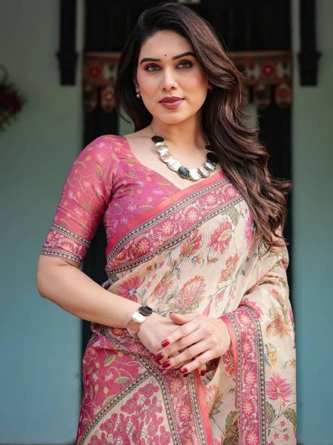 Moda Rapido Ethnic Motifs Printed Linen Blend Saree With Unstitched Blouse Piece thumbnail 4