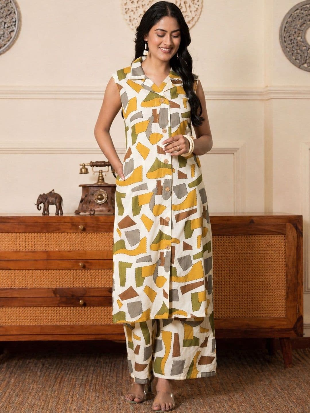 SAHASIKA Women Printed Shirt Collar Button Detailing Kurta Set - view 1