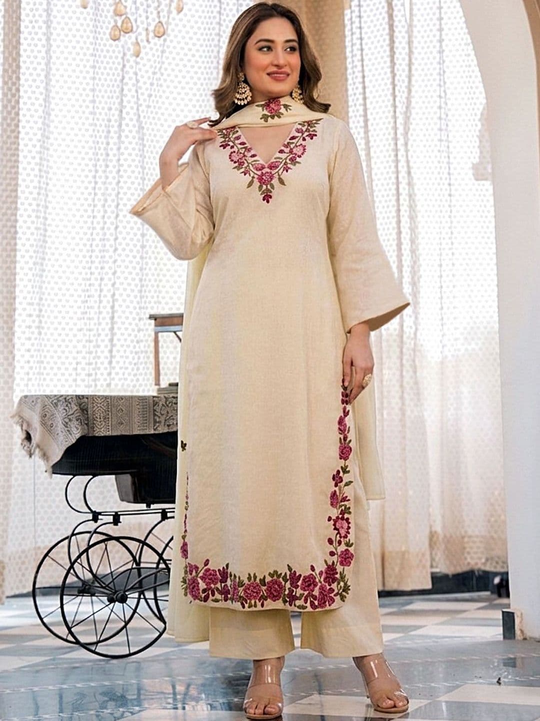 SZN Women Floral Embroidered Regular Thread Work Kurta with Palazzos & With Dupatta thumbnail 3