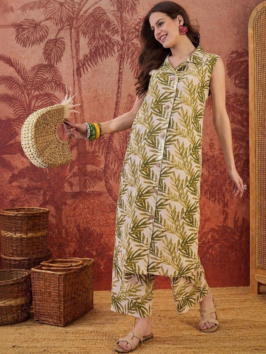 Sangria Women Printed Shirt Collar Button Detailing Kurta Set - view 1