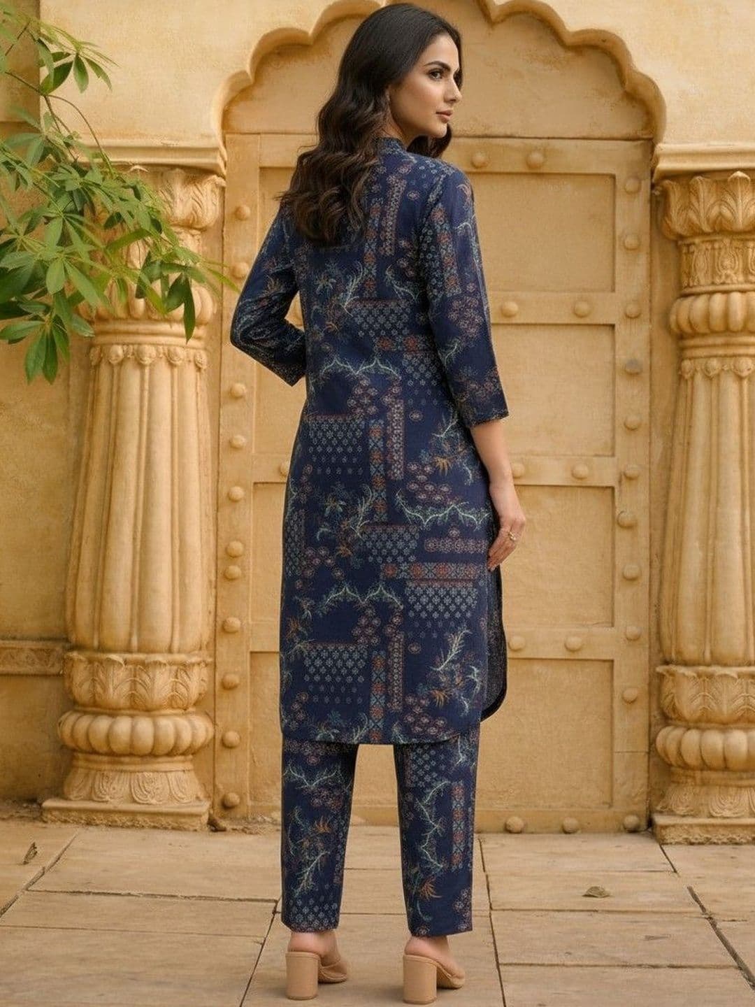 AANVI Floral Cotton Printed Tunic with Trousers thumbnail 6