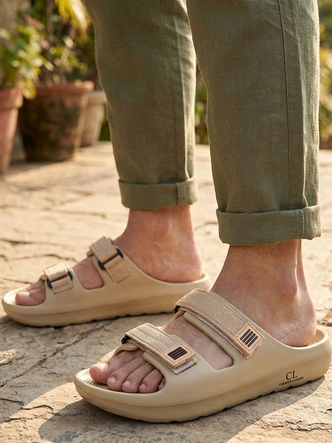 Carlton London Men Slip-On thumbnail 2