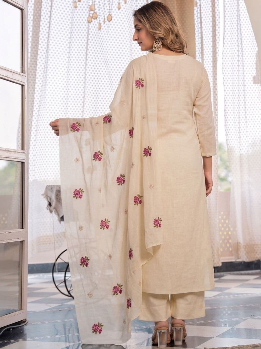 SZN Women Floral Embroidered Regular Thread Work Kurta with Palazzos & With Dupatta thumbnail 5