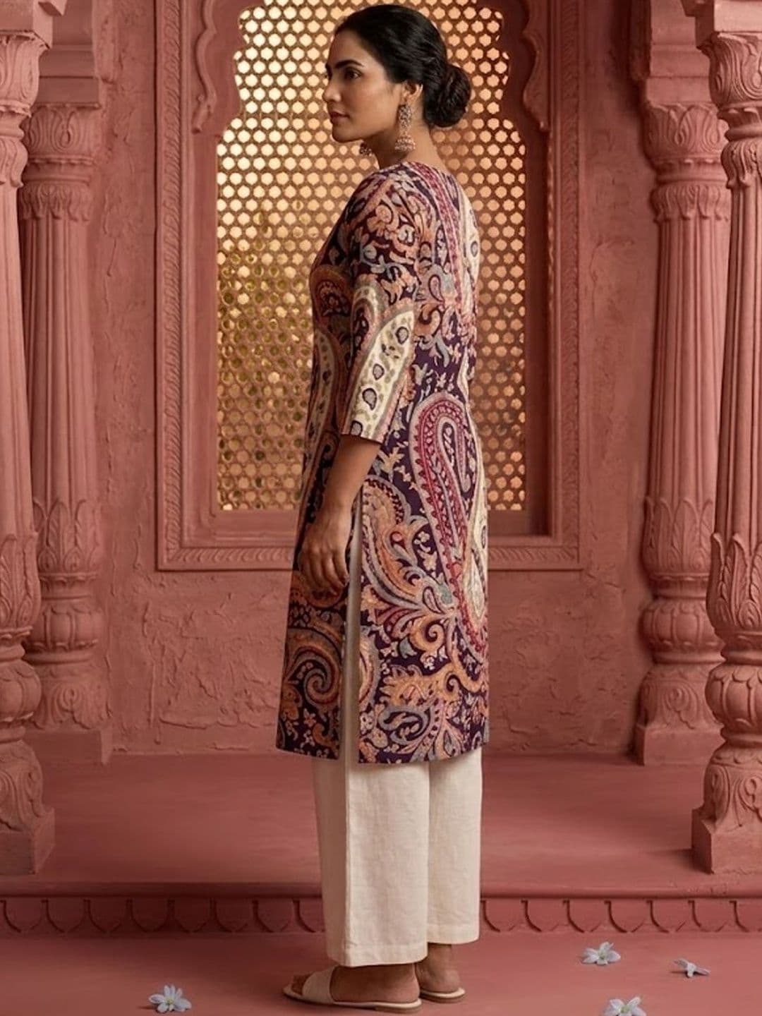 NAVYAAZRI Women Paisley Printed Kurta thumbnail 3