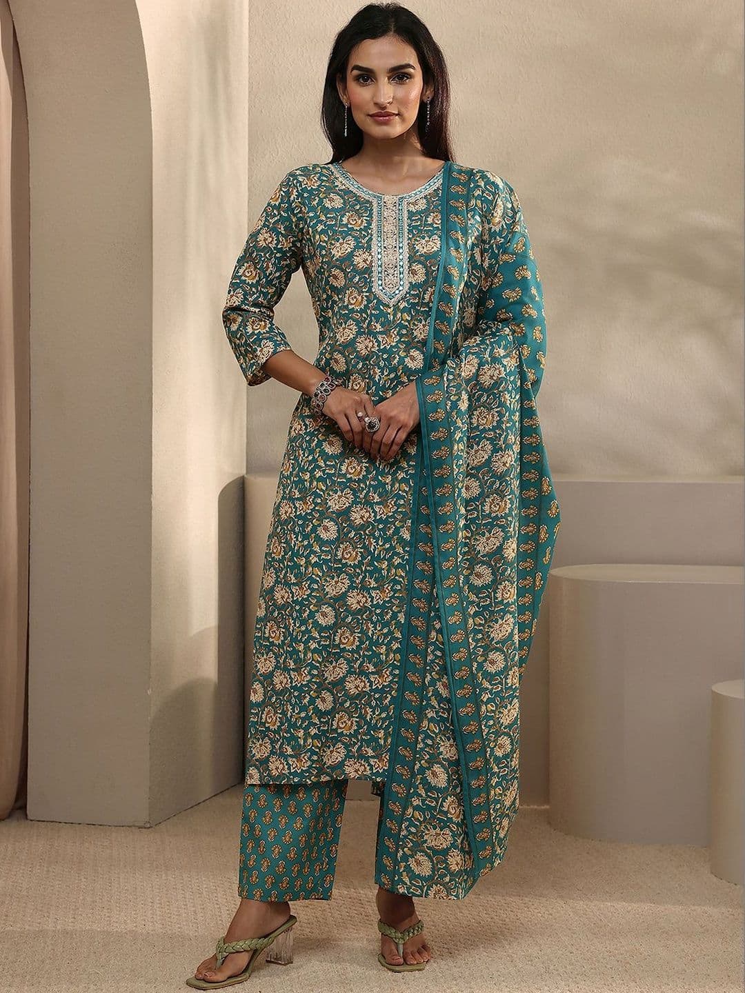 Gerua By Libas Women Floral Printed Regular Thread Work Kurta with Trousers & With Dupatta thumbnail 2