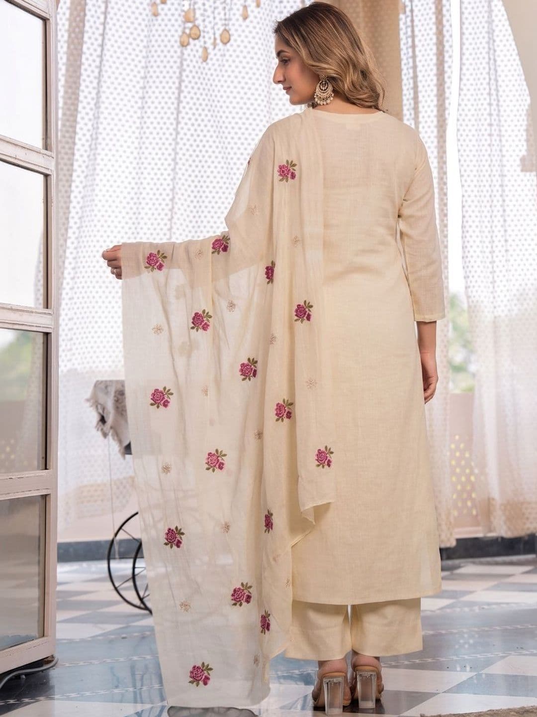 SZN Women Floral Embroidered Regular Thread Work Kurta with Palazzos & With Dupatta thumbnail 5