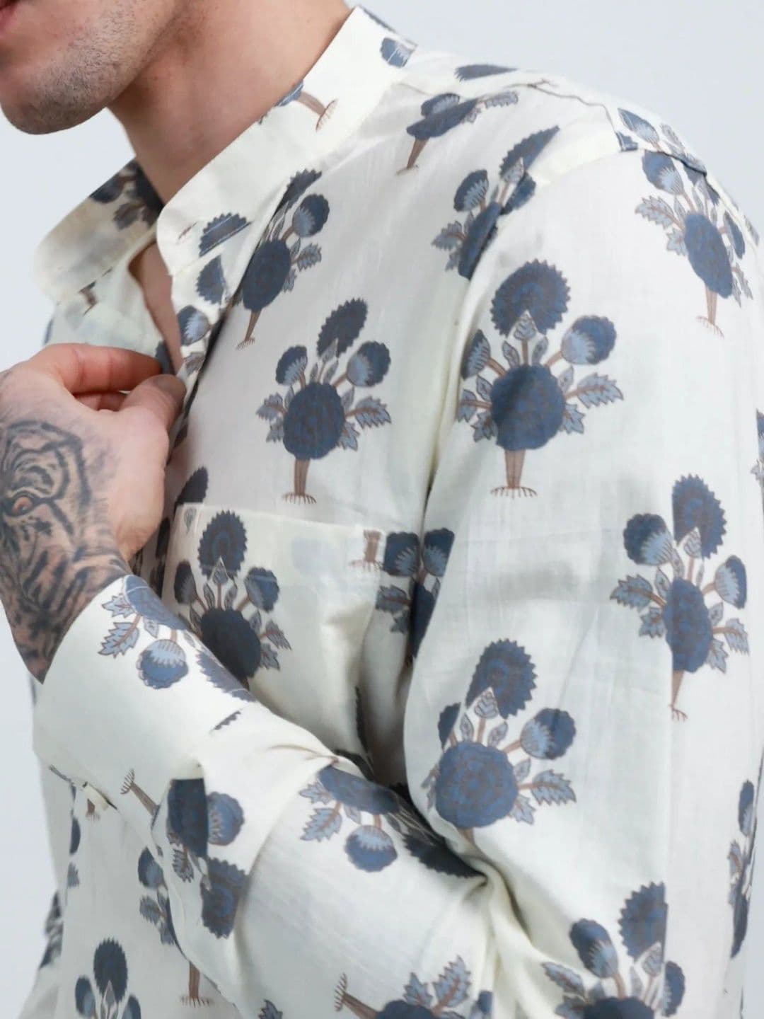 Hues Fab Men Ethnic Motifs Printed Indigo Kurta thumbnail 3