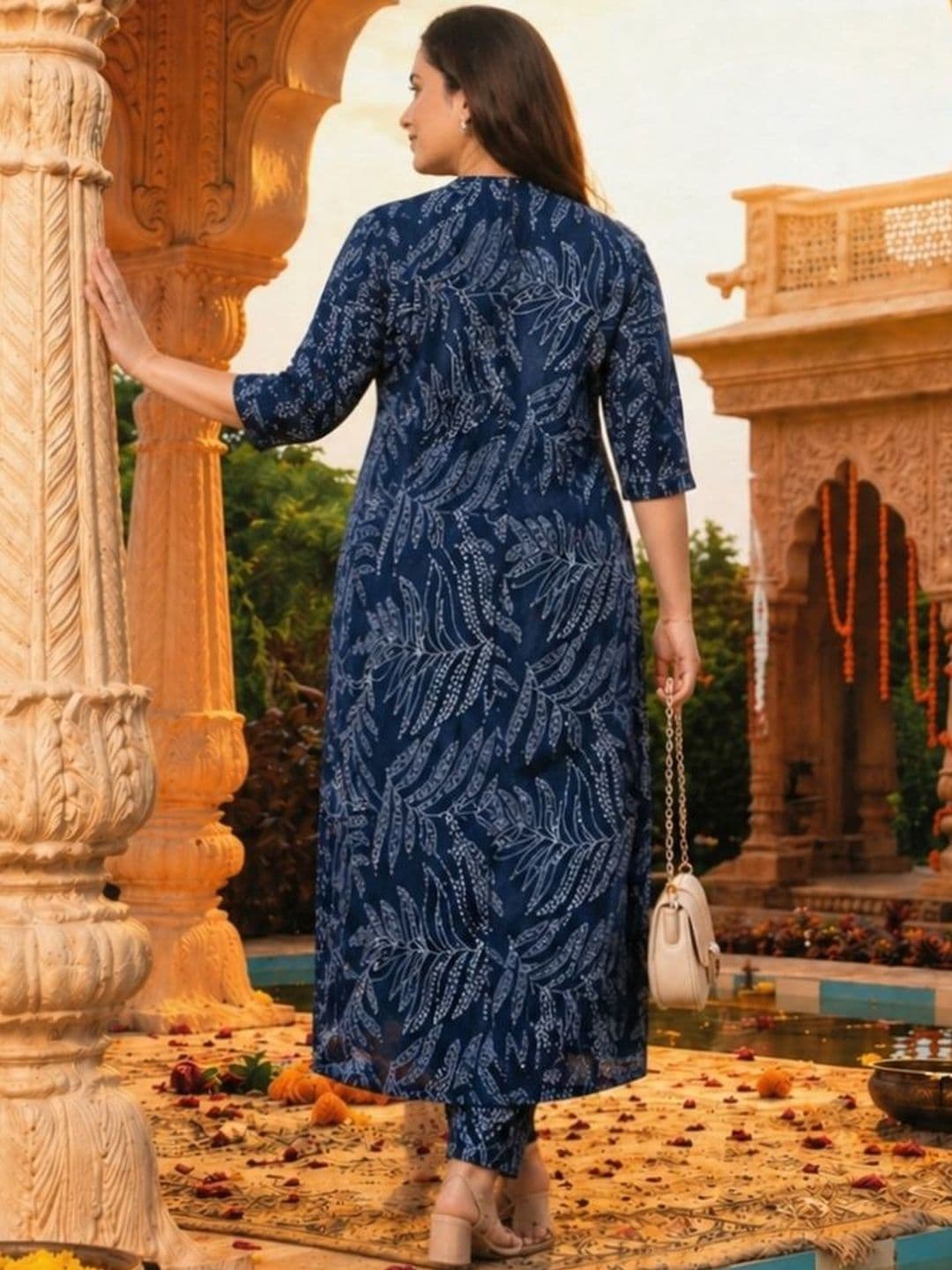 Klere Women Ethnic Motifs Printed Regular Kurta with Palazzos thumbnail 4