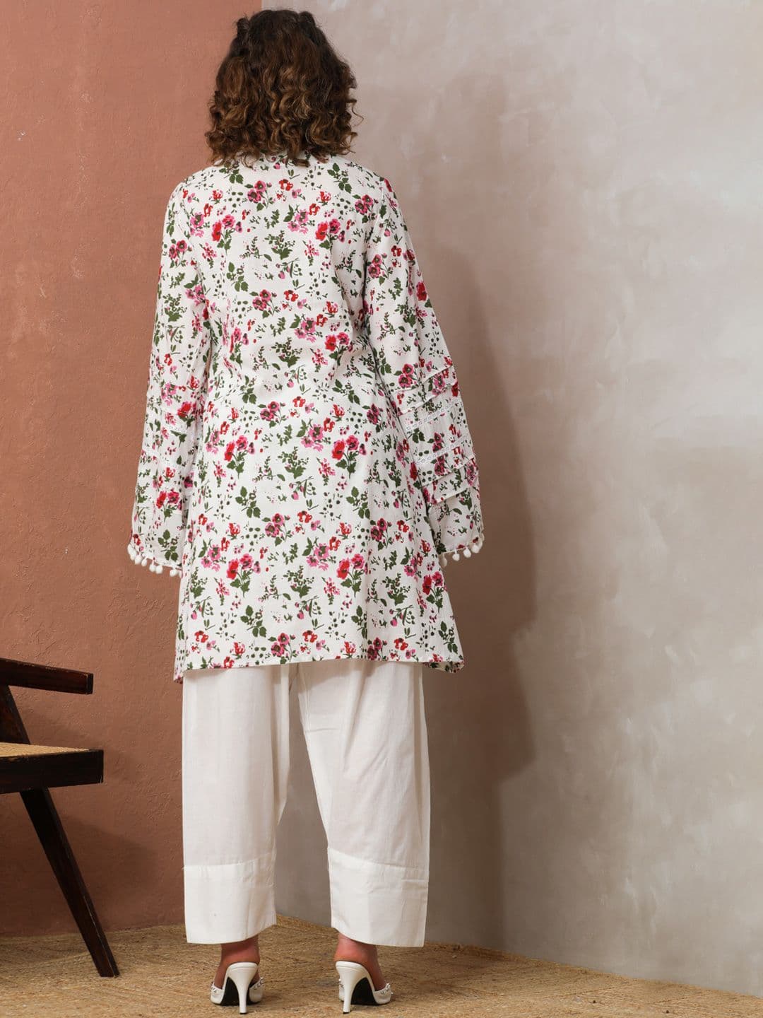 Anouk Women Floral Printed Regular Pure Cotton Kurti with Trousers thumbnail 6
