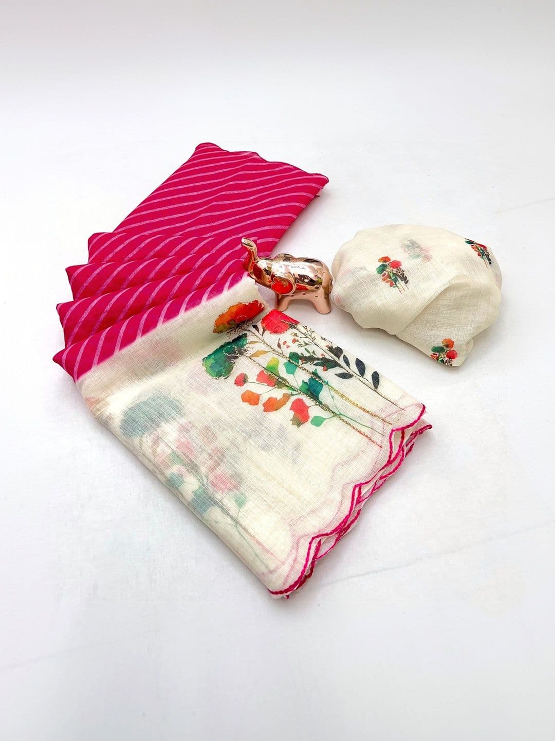 Peachmode Floral Zari Pure Linen Saree thumbnail 3