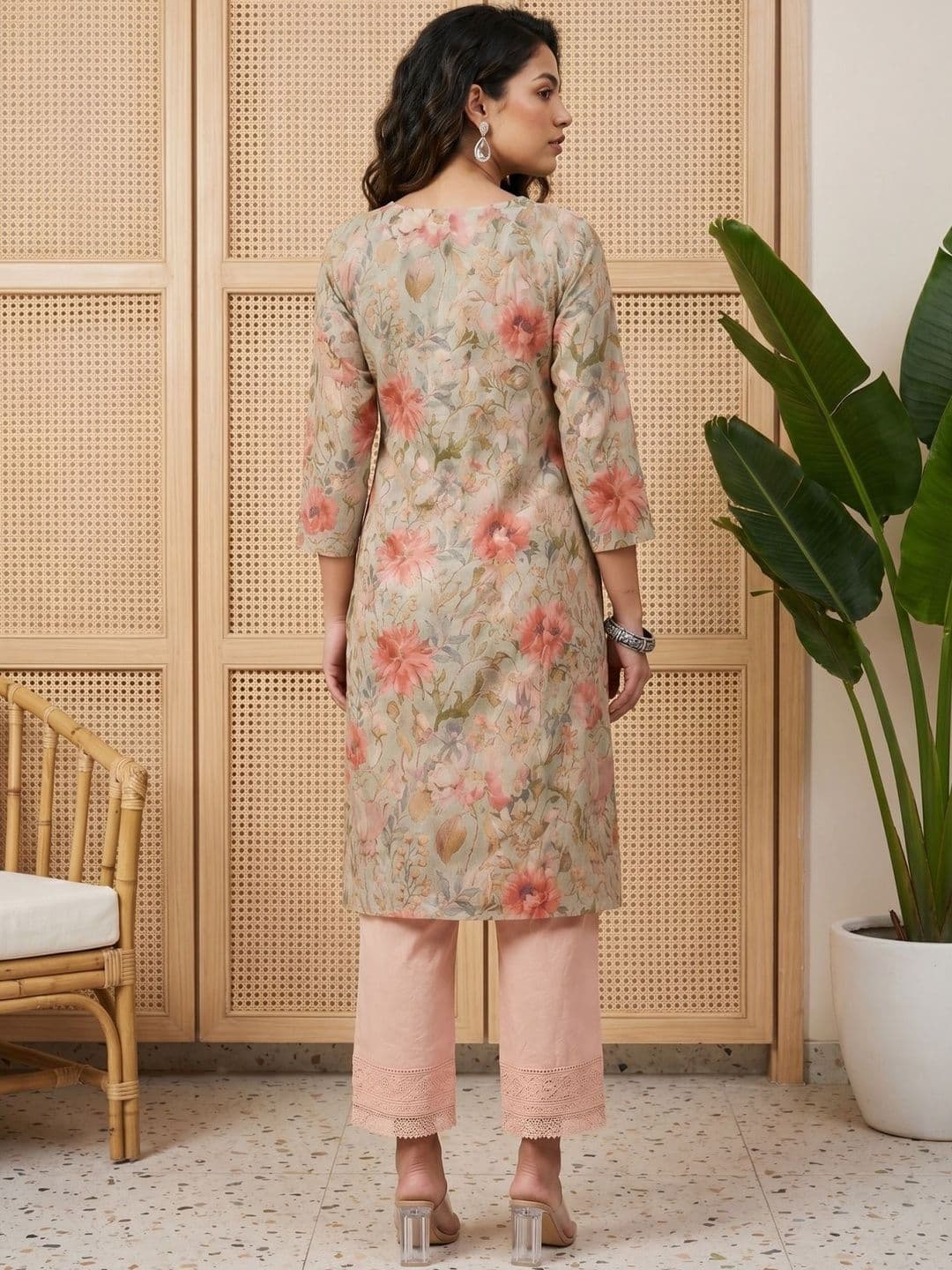 Anouk Rustic Women Round Notch Neck Floral Printed Straight Kurta thumbnail 4