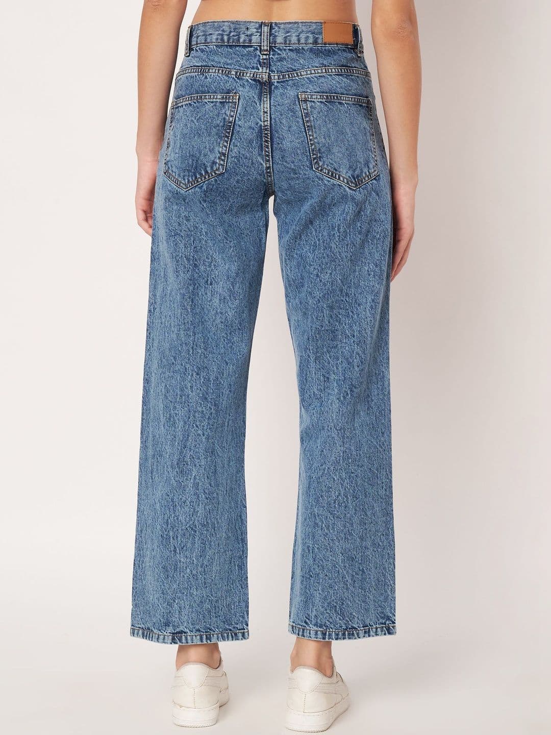 Zaahii Women Wide Leg High-Rise Light Fade Jeans thumbnail 3