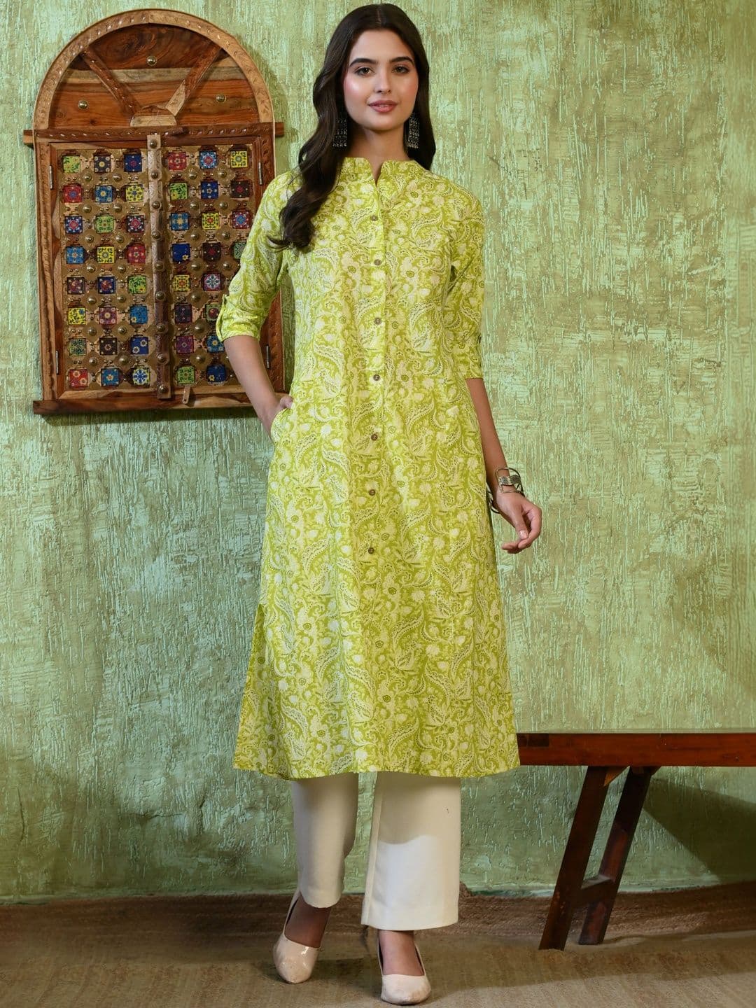Tulsiram Women Paisley Printed Kurta - view 1