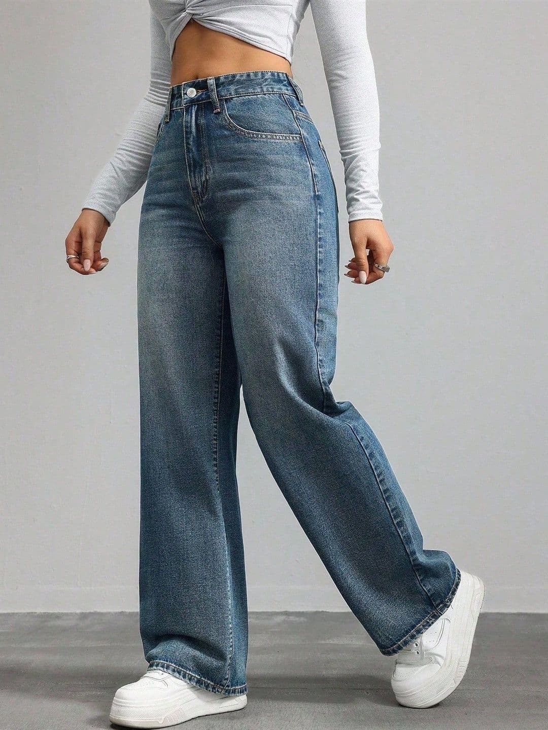 DressBerry Women Straight Fit High-Rise Light Fade Bleached Stretchable Jeans thumbnail 2